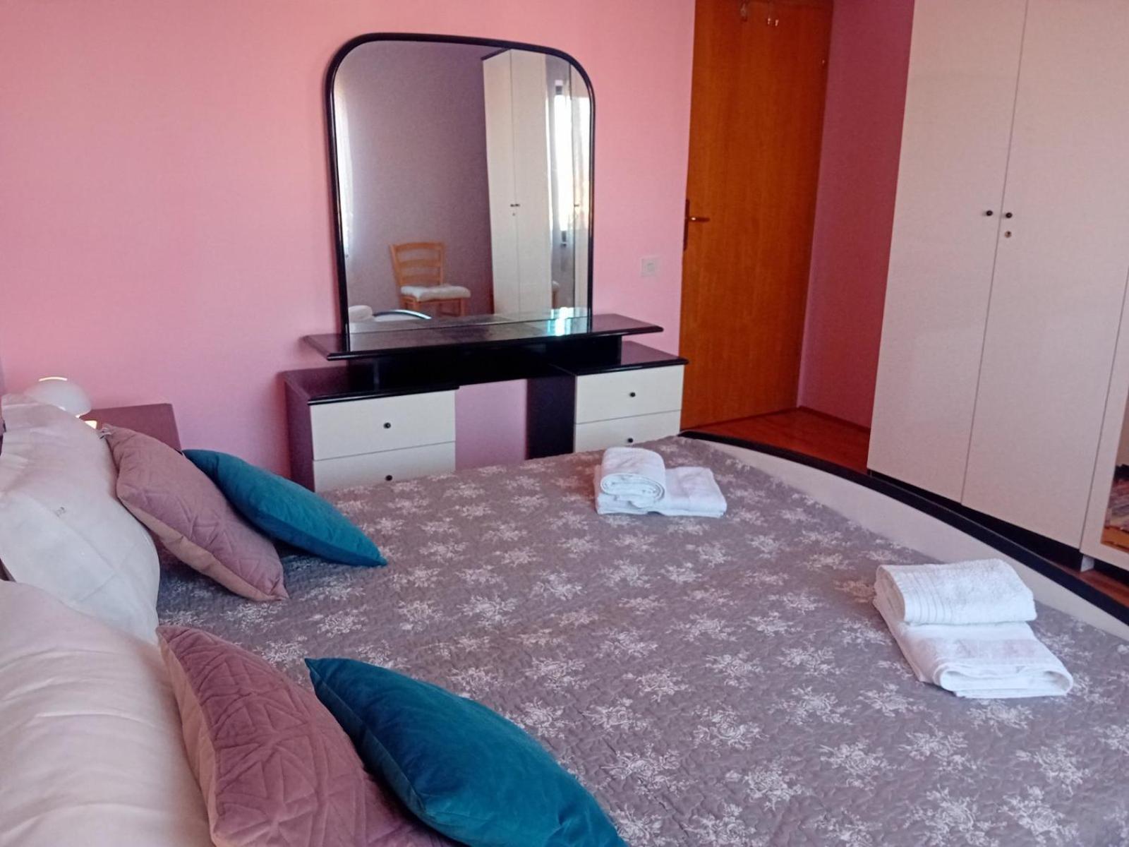 Вилла House Divna Valbandon Экстерьер фото